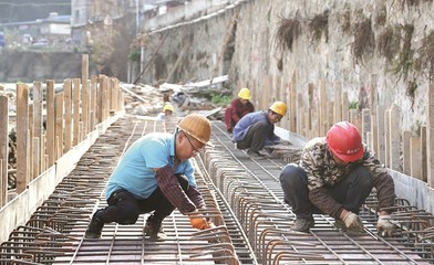 百二河生態(tài)修復(fù)工程加緊施工 共建綠色生態(tài)屏障